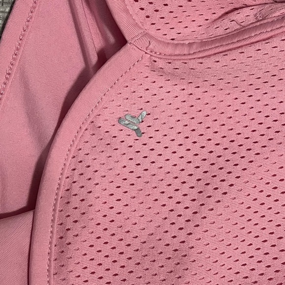 Old Navy Ladies Pink Mesh Athletic Shorts Size Medium - Picture 4 of 8